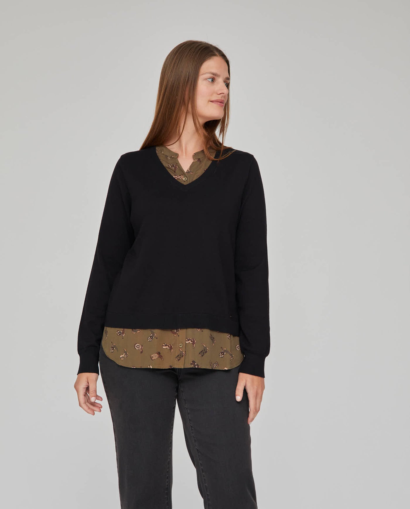 JERSEY CON CUELLO CAMISA EN INTERIOR NEGRO
