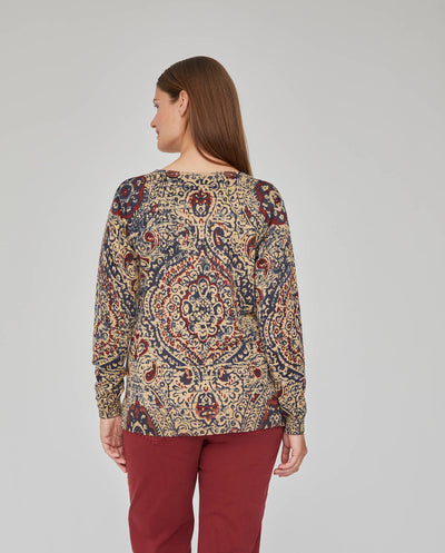 JERSEY ESTAMPADO CON CUELLO BARCO Y MANGA LARGA  MARRÓN