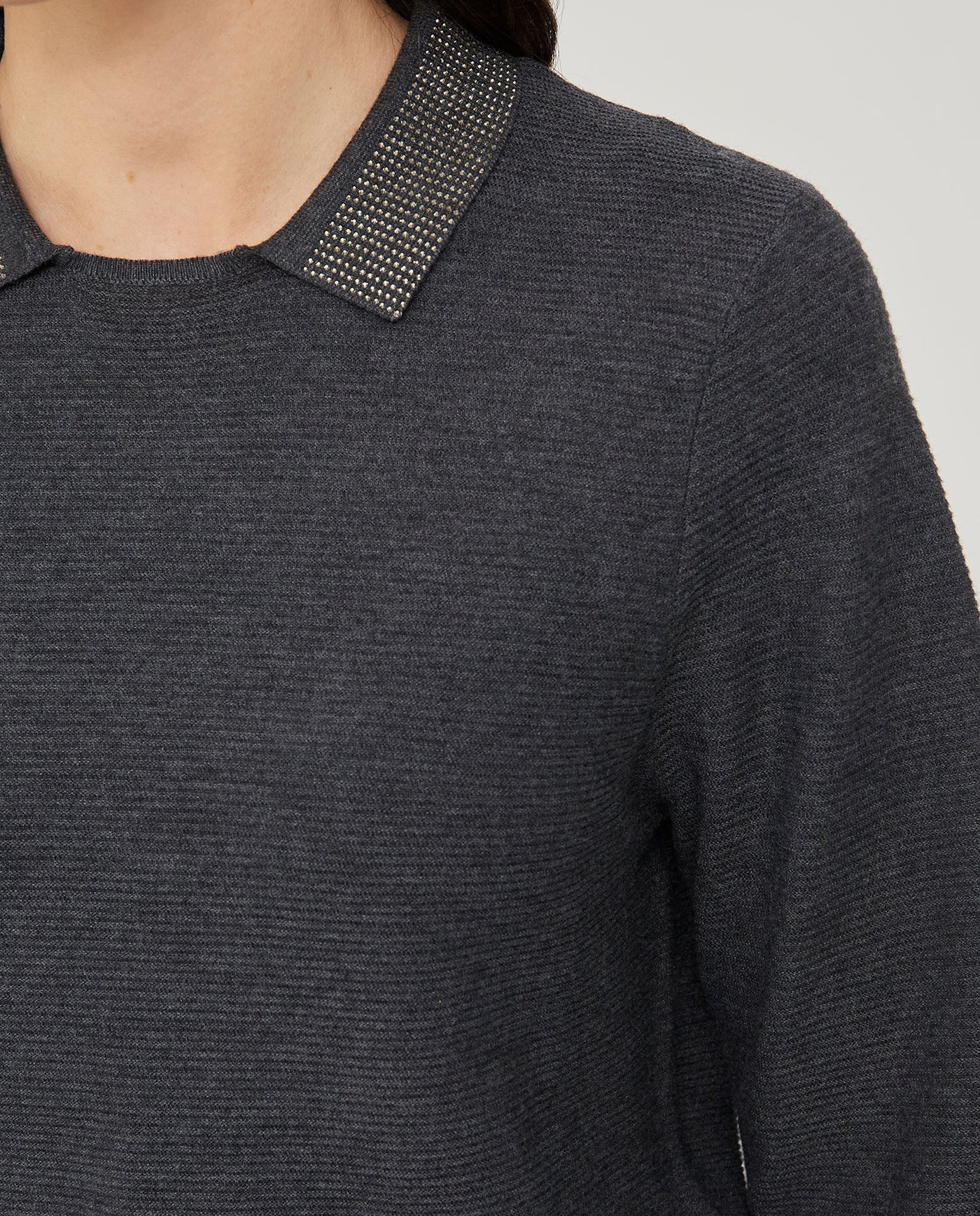 JERSEY CUELLO SOLAPA CON STRASS GRIS