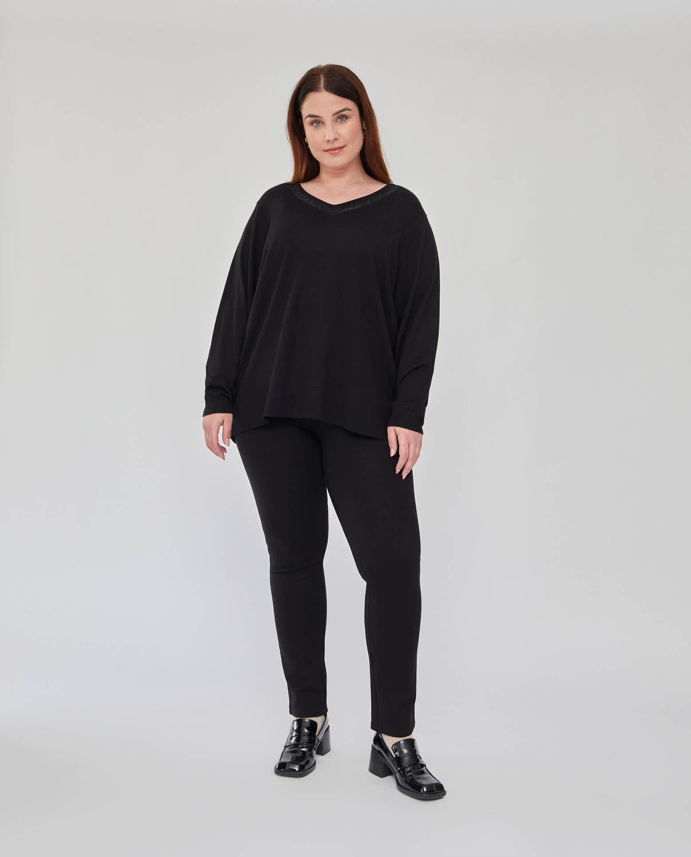 JERSEY ESCOTE PICO CON STRASS NEGRO