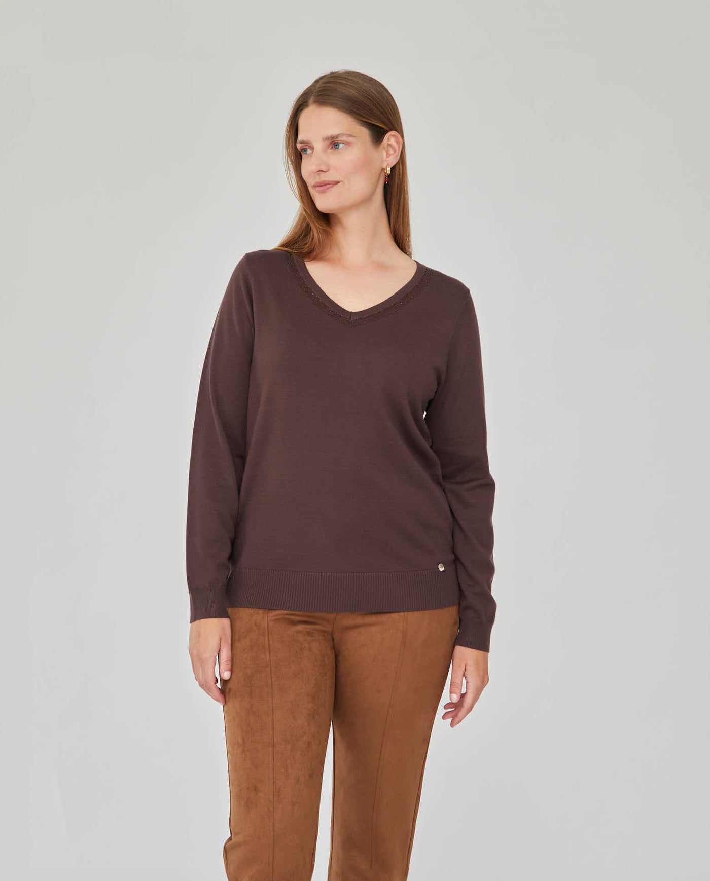 JERSEY ESCOTE PICO CON STRASS MARRÓN