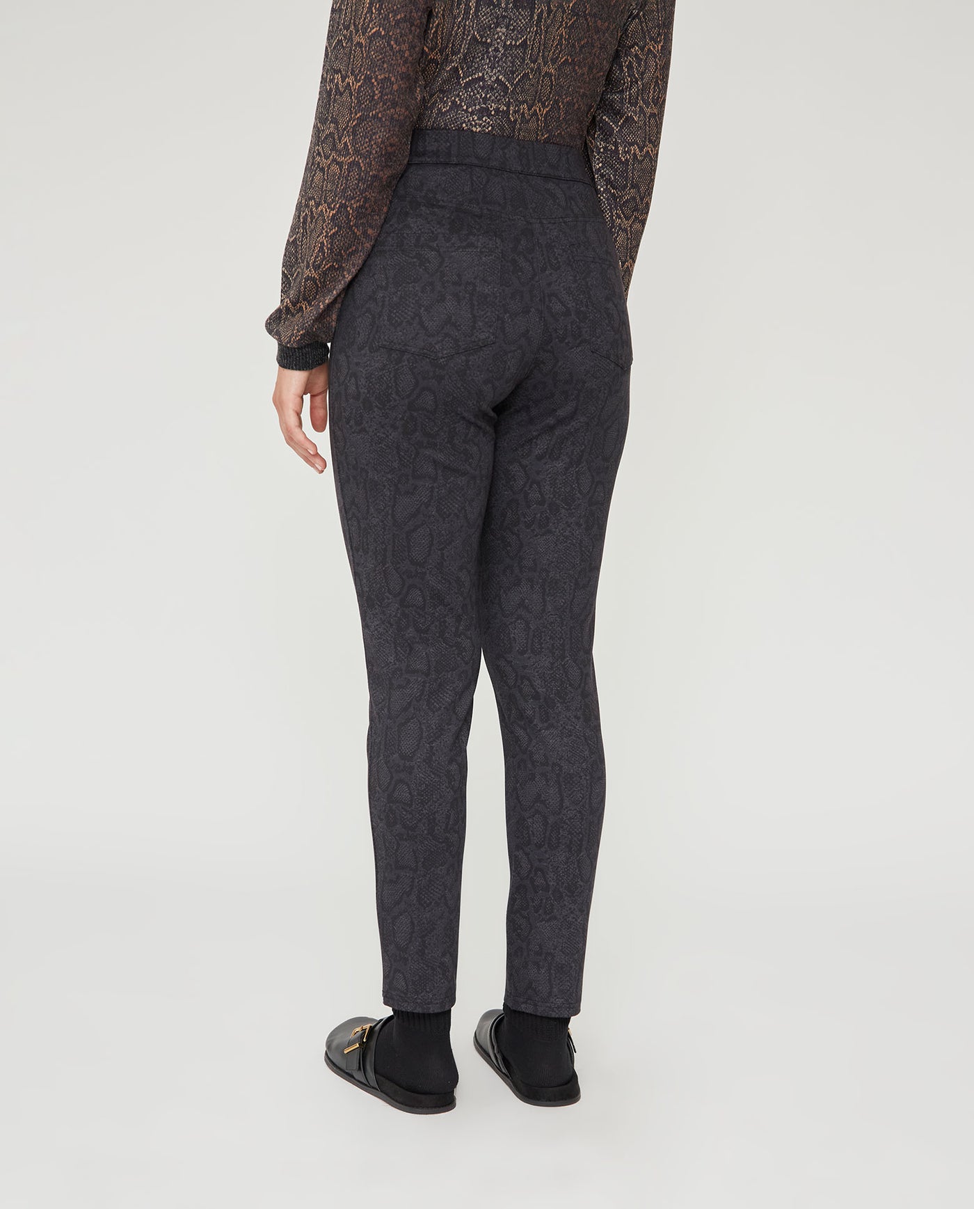 LEGGINGS ESTAMPADO ANIMAL  NEGRO