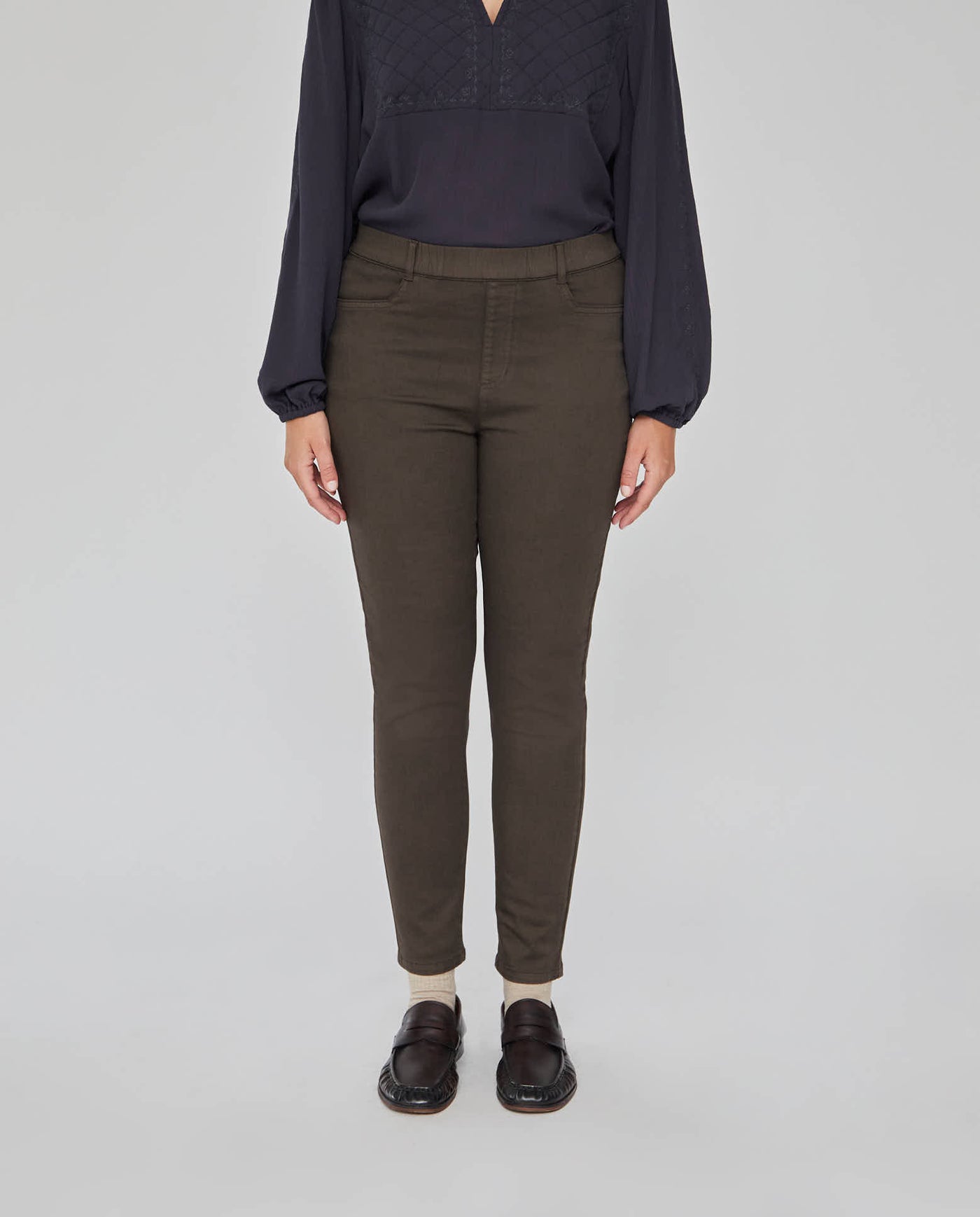 LEGGINGS TINTE EN PRENDA  MARRÓN