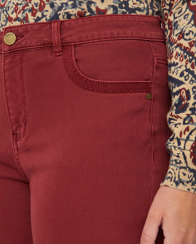 PANTALON CINCO BOLSILLOS BAJO EVASE GRANATE