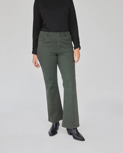 PANTALON BAJO EVASE CON BOLSILLO EFECTO SUEDE VERDE MUSGO
