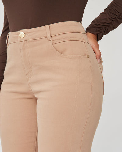 PANTALON DOBLE PESPUNTE EN PERNERA MELOCOTÓN
