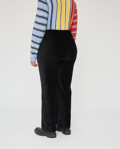 PANTALON JOGGER DE MICROPANA  NEGRO