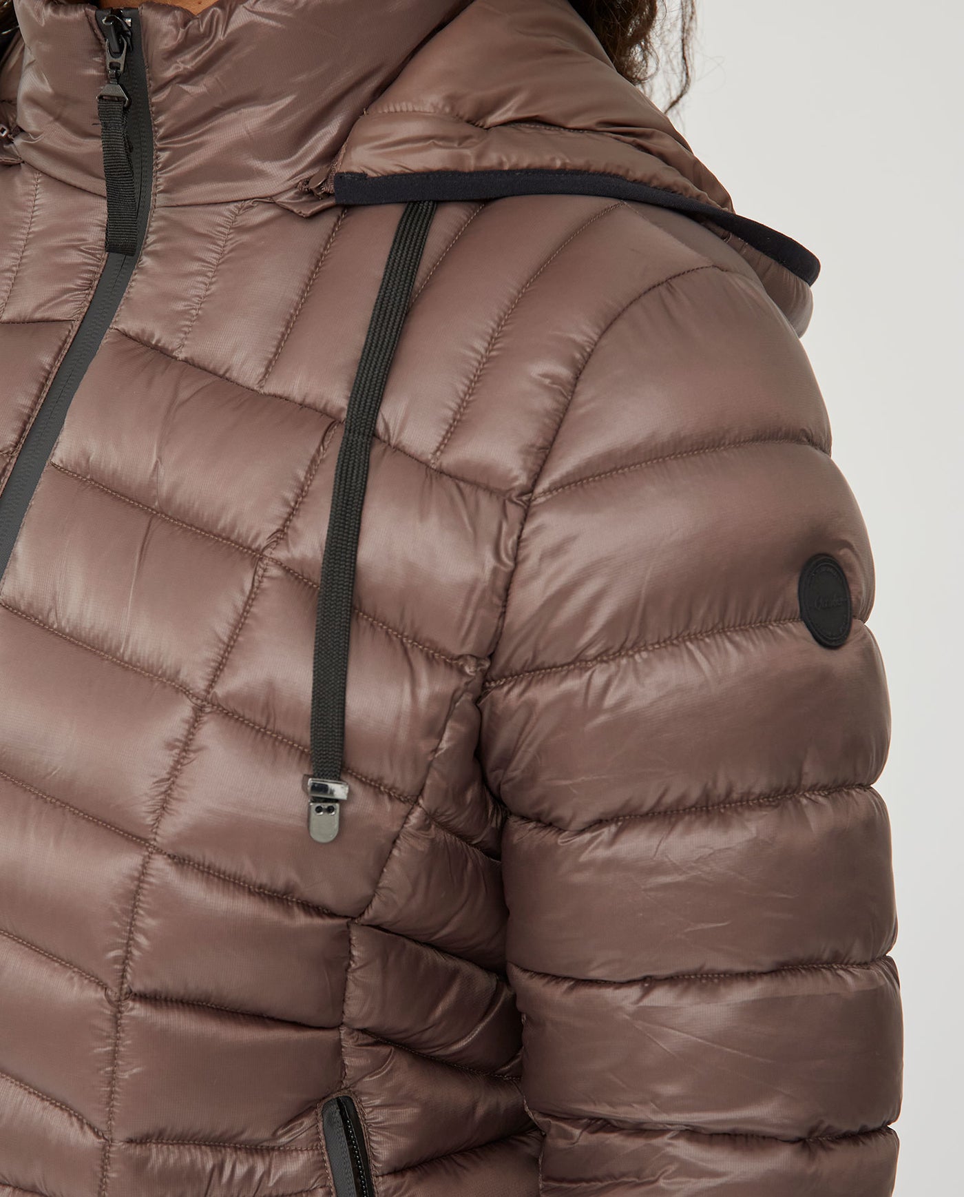 Parka Acolchada Con Cremalleras En Contraste Topo