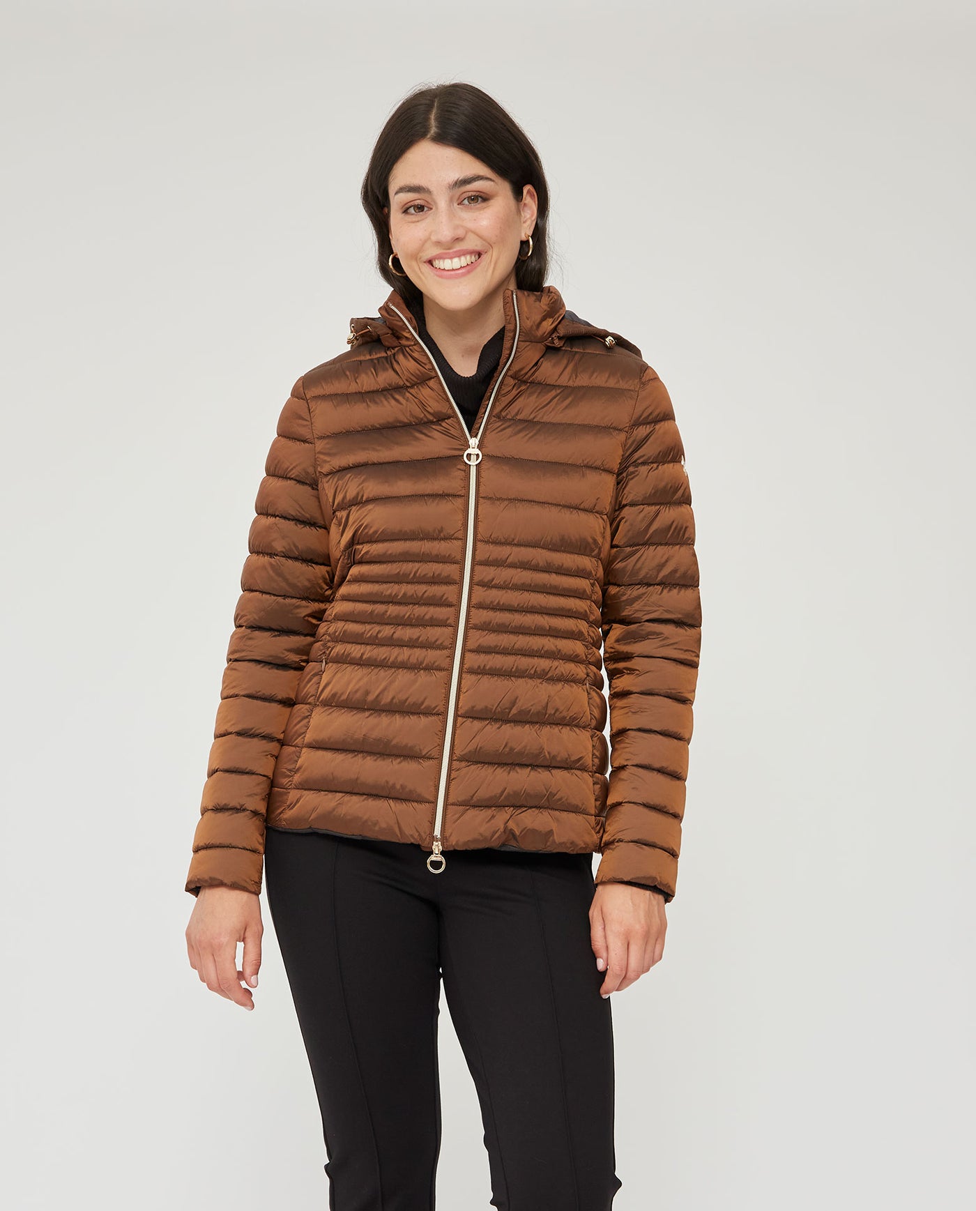 PARKA ACOLCHADA CORTA CON CAPUCHA DESMONTABLE TOSTADO