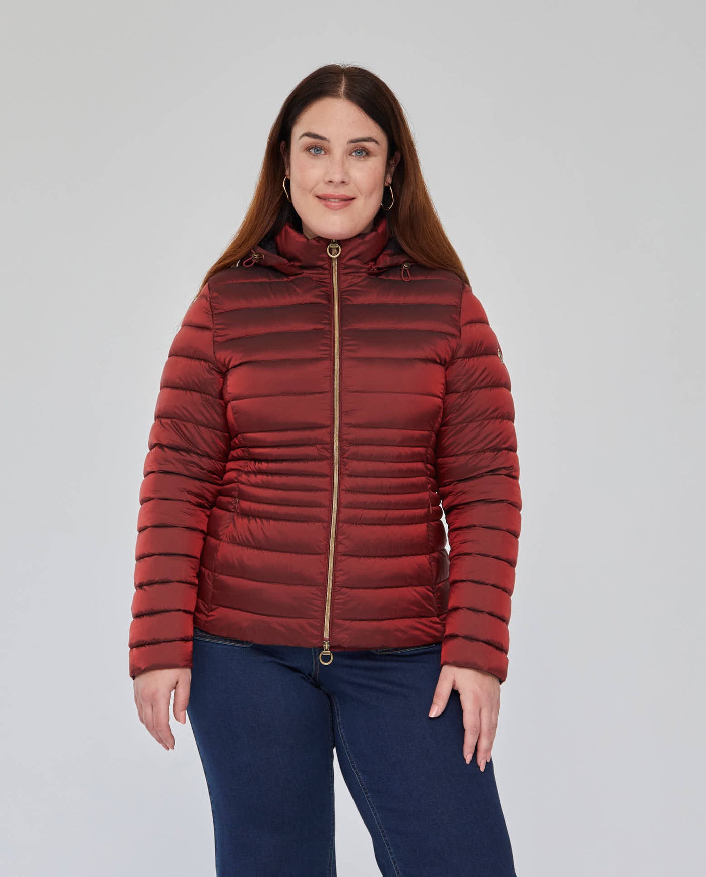 PARKA ACOLCHADA CORTA CON CAPUCHA DESMONTABLE GRANATE