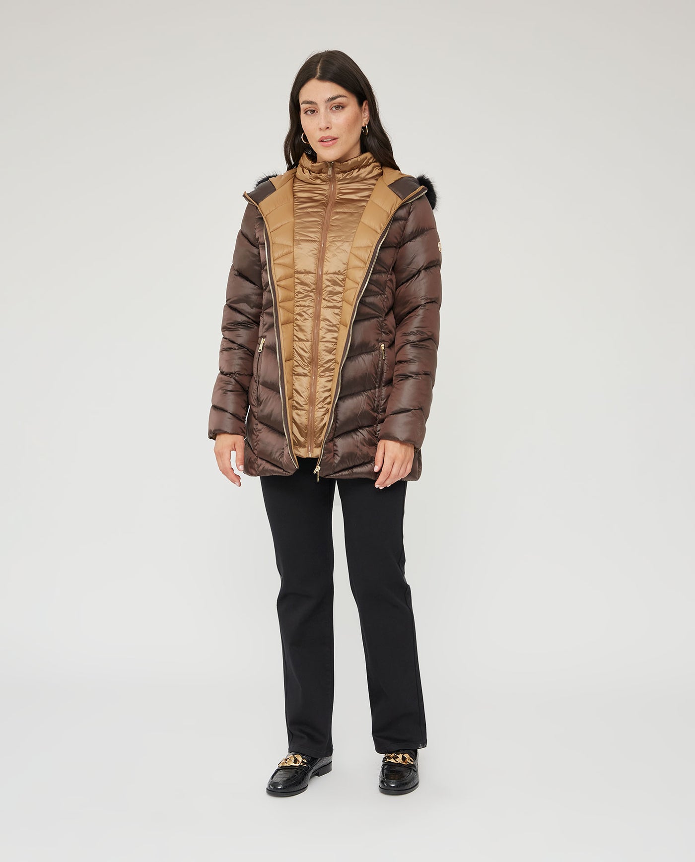 PARKA LARGA ACOLCHADA CON DOBLE CUELLO MARRÓN
