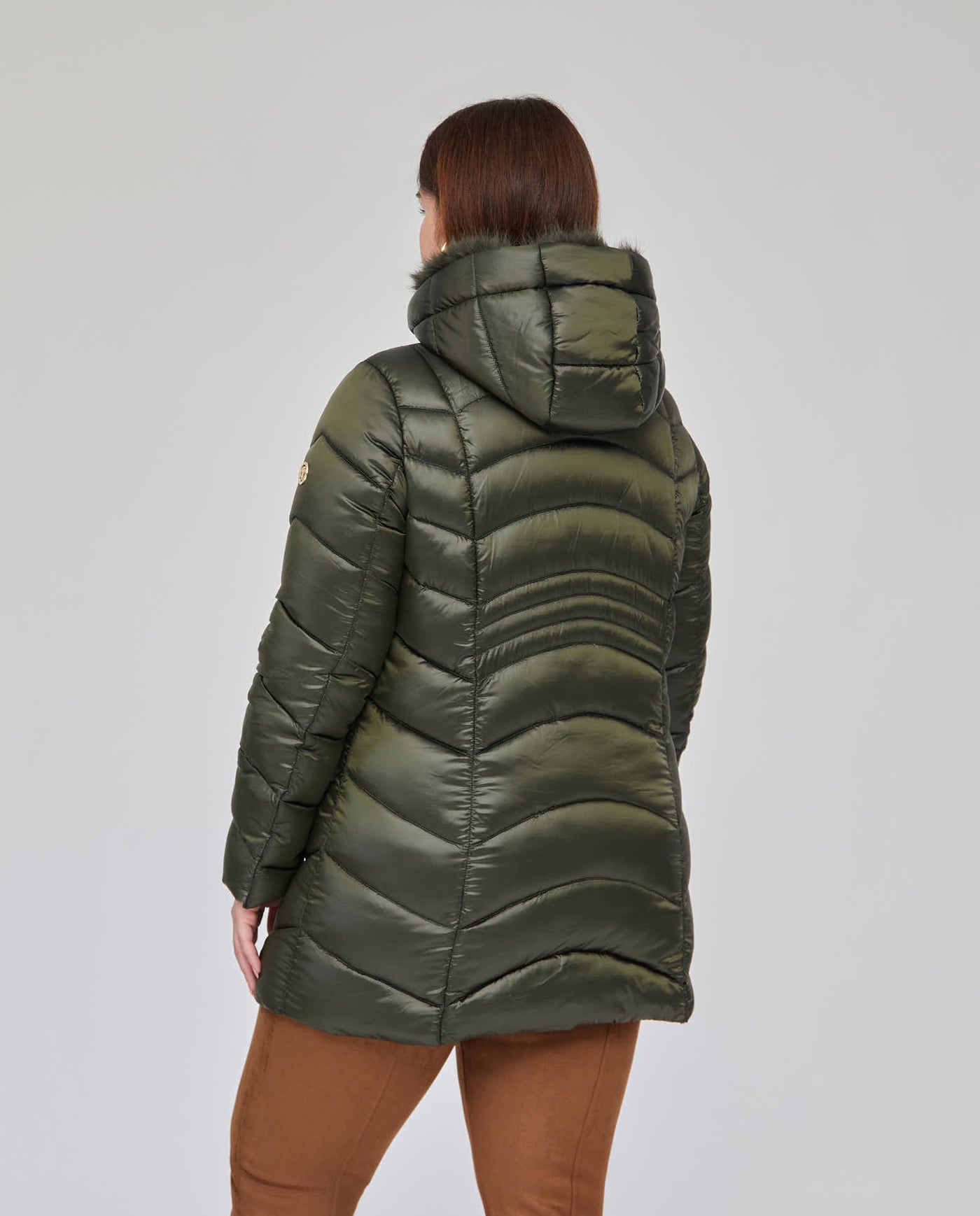 PARKA LARGA ACOLCHADA CON DOBLE CUELLO VERDE