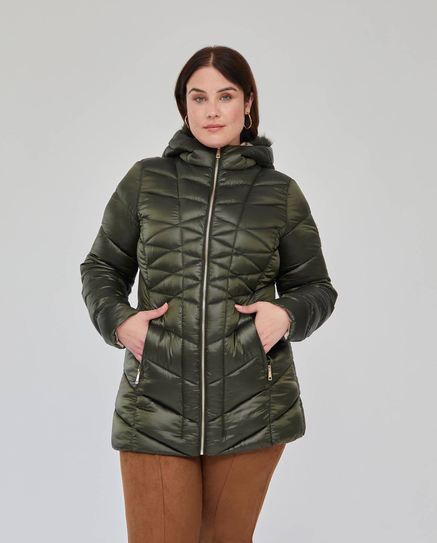 PARKA LARGA ACOLCHADA CON DOBLE CUELLO VERDE