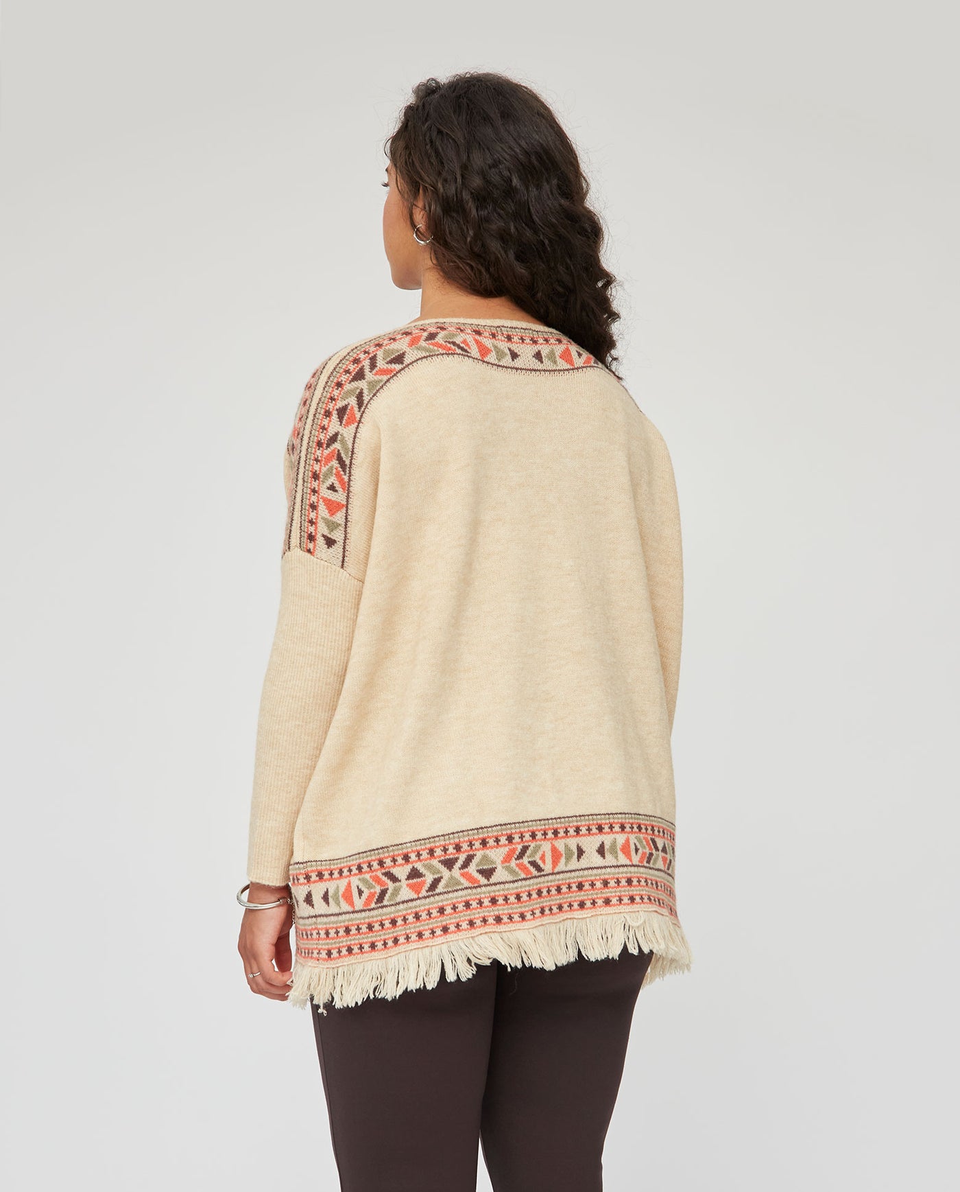 PONCHO CON CENEFA ETNICA  BEIGE