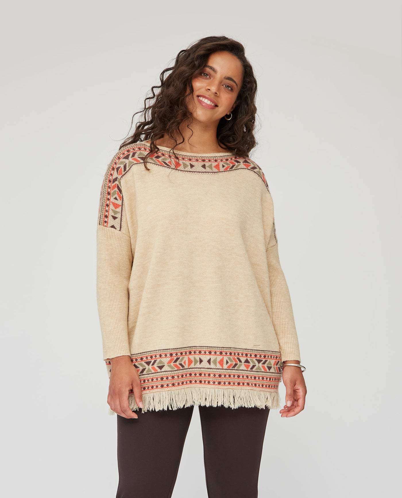PONCHO CON CENEFA ETNICA  BEIGE