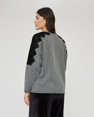 SUETER CUELLO ALTO COMBINADO CON ENCAJE GRIS OSCURO