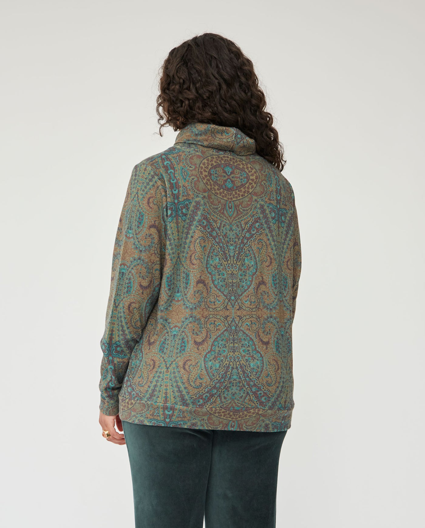 Sueter Estampado Con Bolsillo Frontal  Verde Caza