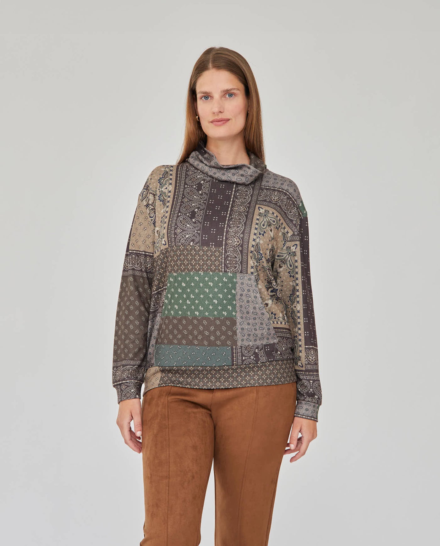 SUETER ESTAMPADO CUELLO BUCHE Y MANGA LARGA  VERDE MUSGO