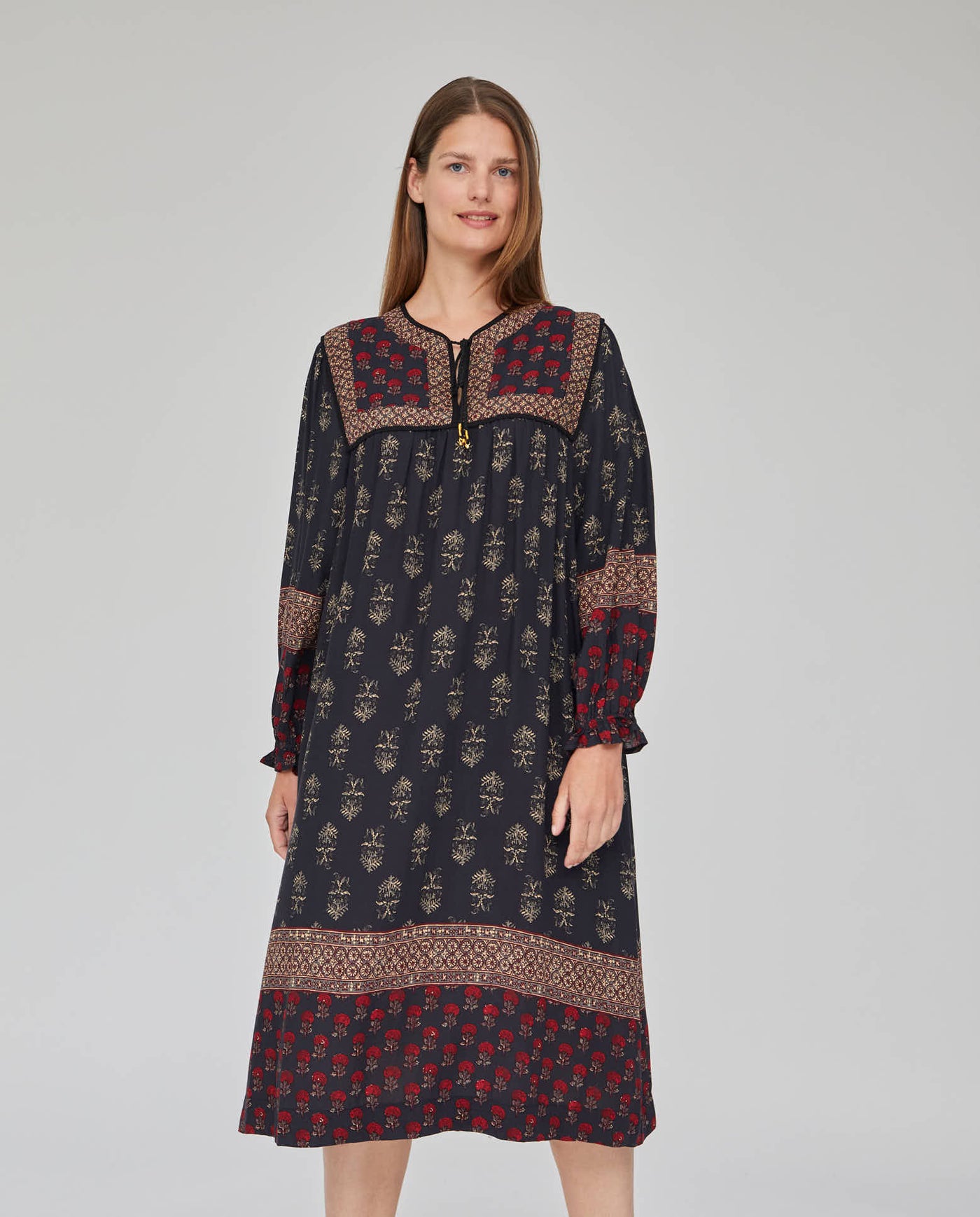 VESTIDO ESTAMPADO CON CANESU DELANTERO MARRÓN
